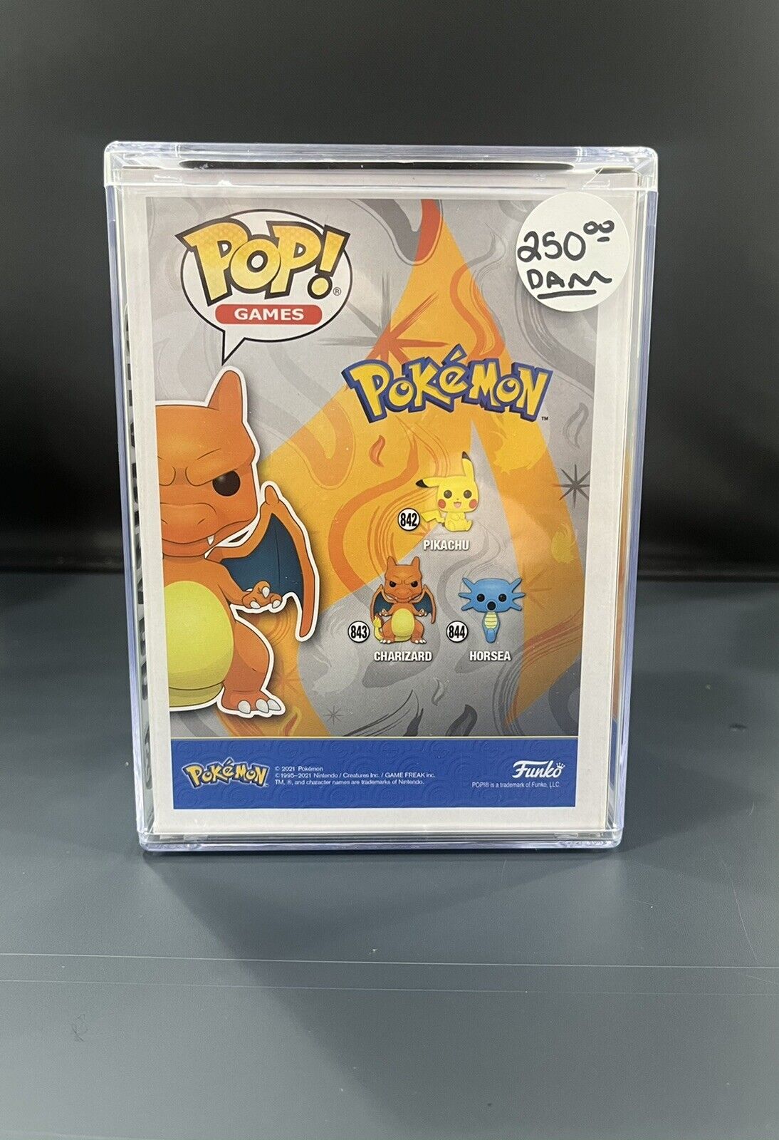 Funko POP! Pokemon Charzard #843 - Notorious Customs