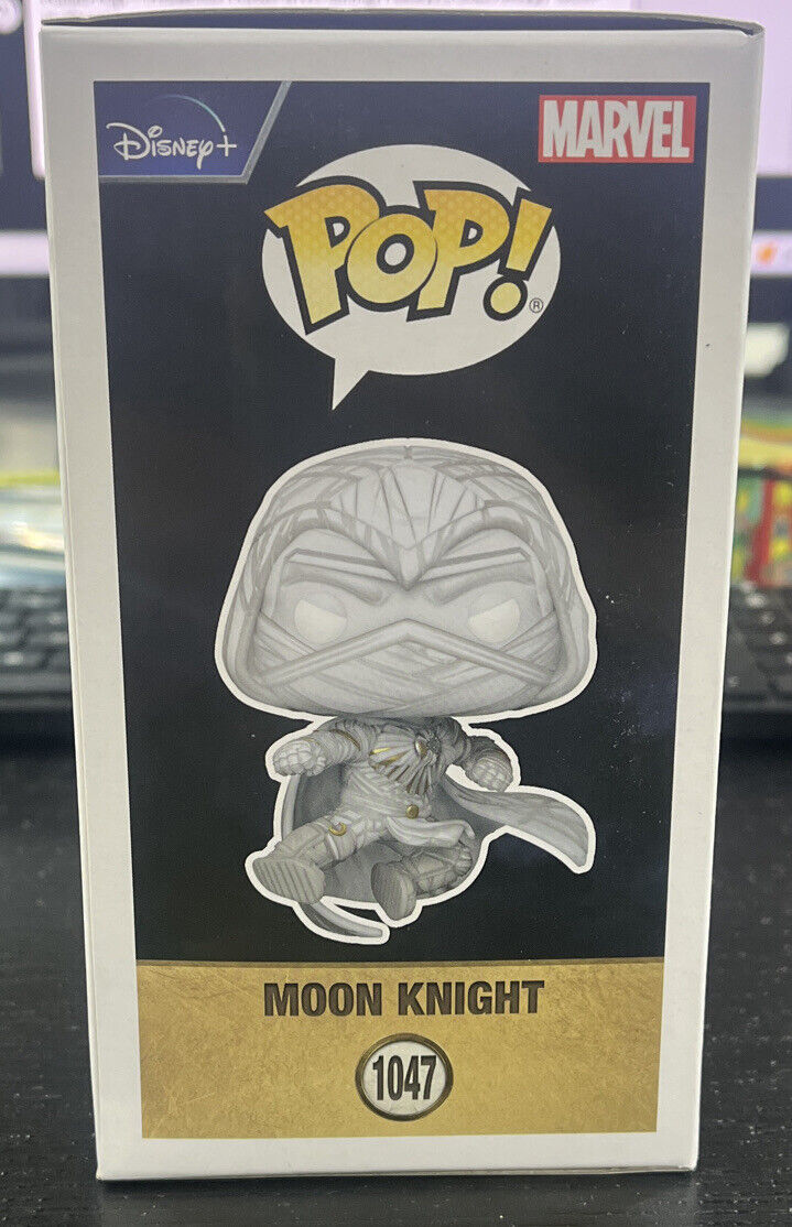 Funko Pop! Marvel Studios Moon Knight #1047 Glow In The Dark Hot Topic Exclusive