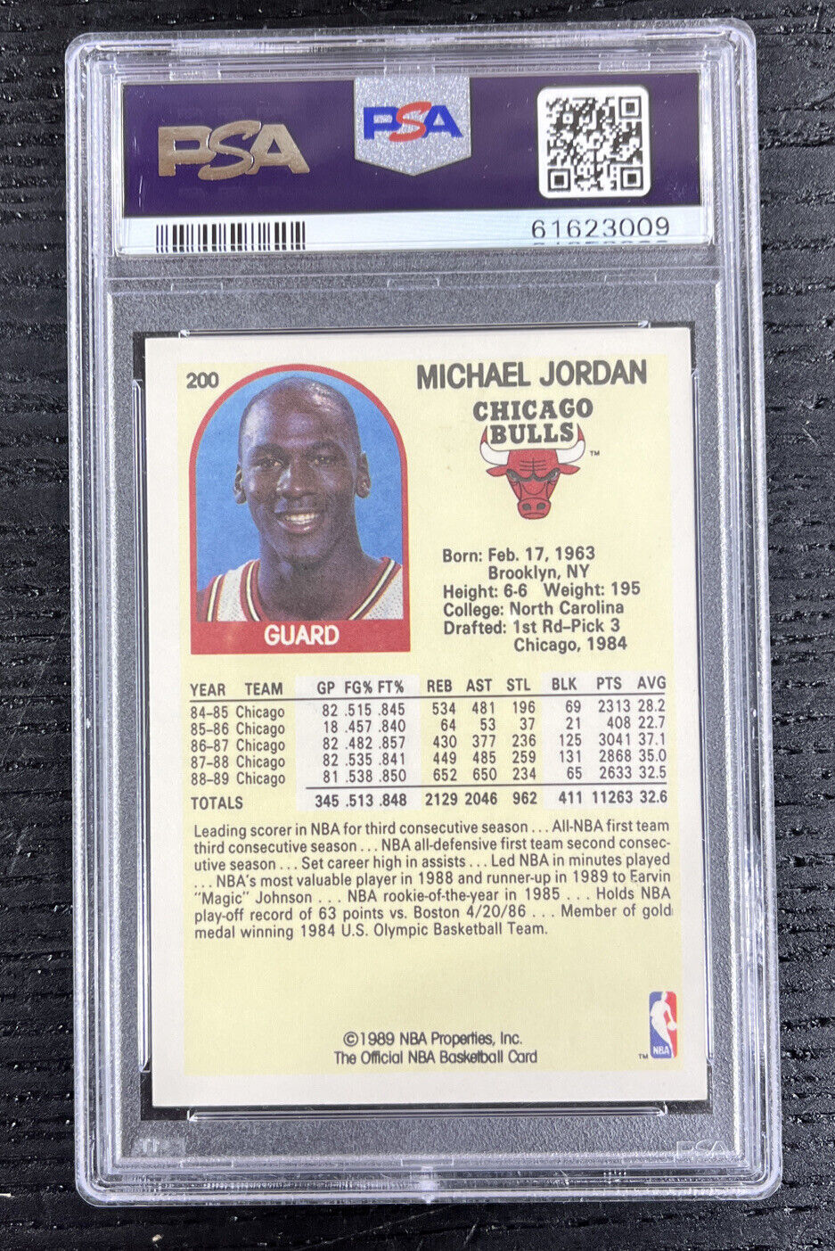 1989 Hoops #200 Michael Jordan Chicago Bulls HOF PSA 9 MINT