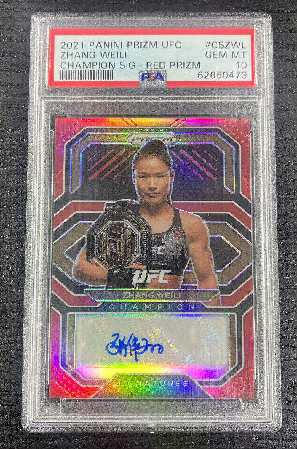 ZHANG WEILI 2021 PRIZM UFC STRAWWEIGHT CHAMPION Red Refractor AUTO /49 PSA 10