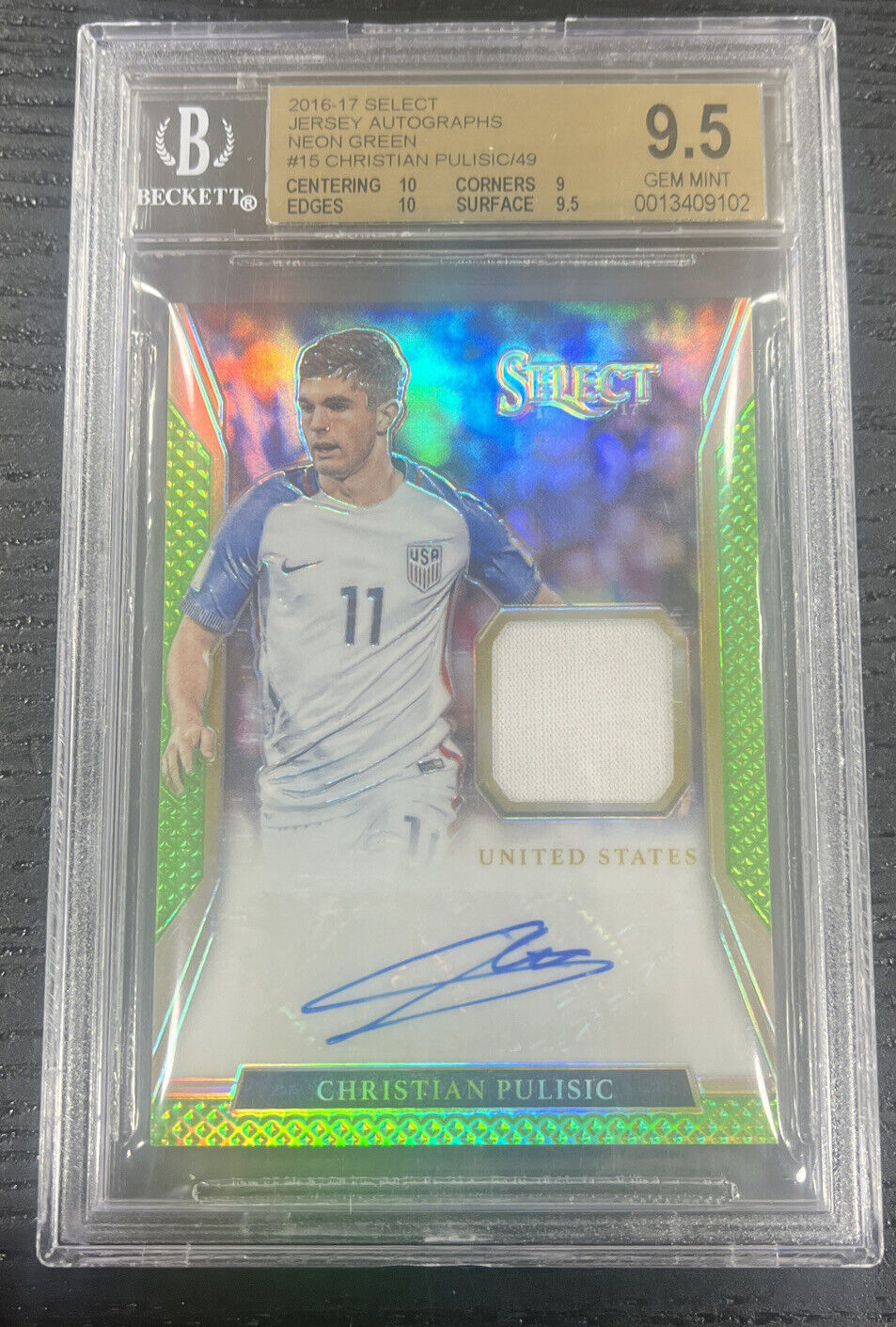 2016-17 Panini Select Christian Pulisic Jersey Auto Rookie /49 RC BGS 9.5 auto 9